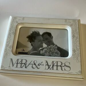 Wedding Photo Frame “Mr & Mrs” Malden International Designs 4” x 6”. Preowned